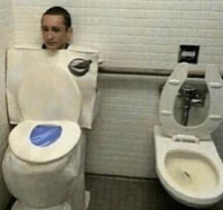 Cursed Toilet from Reddit r/cursedimages.