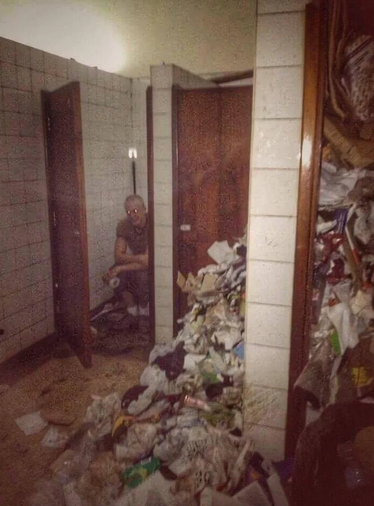 Cursed Toilet from Reddit r/cursedimages.