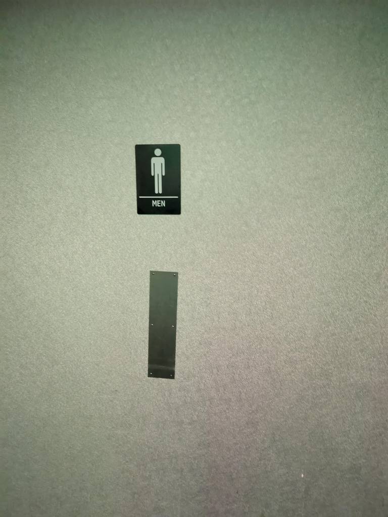 Cursed Bathroom from Reddit r/cursedimages.