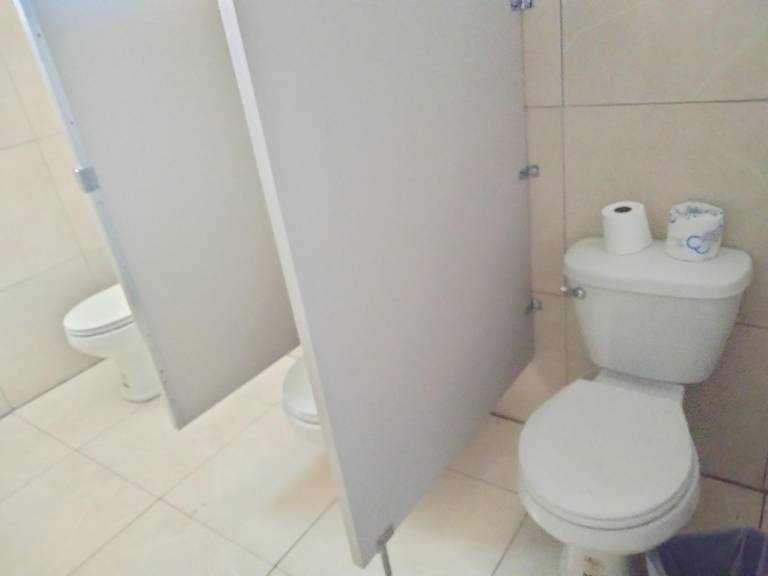 Cursed Bathroom from Reddit r/cursedimages.