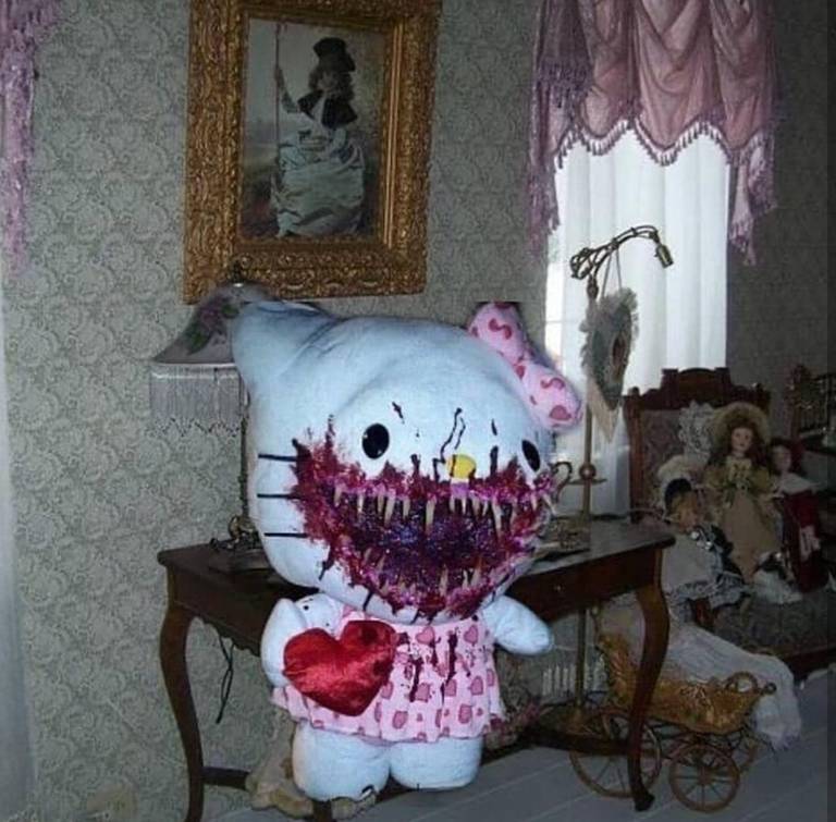 Cursed Cat from Reddit r/cursedimages.